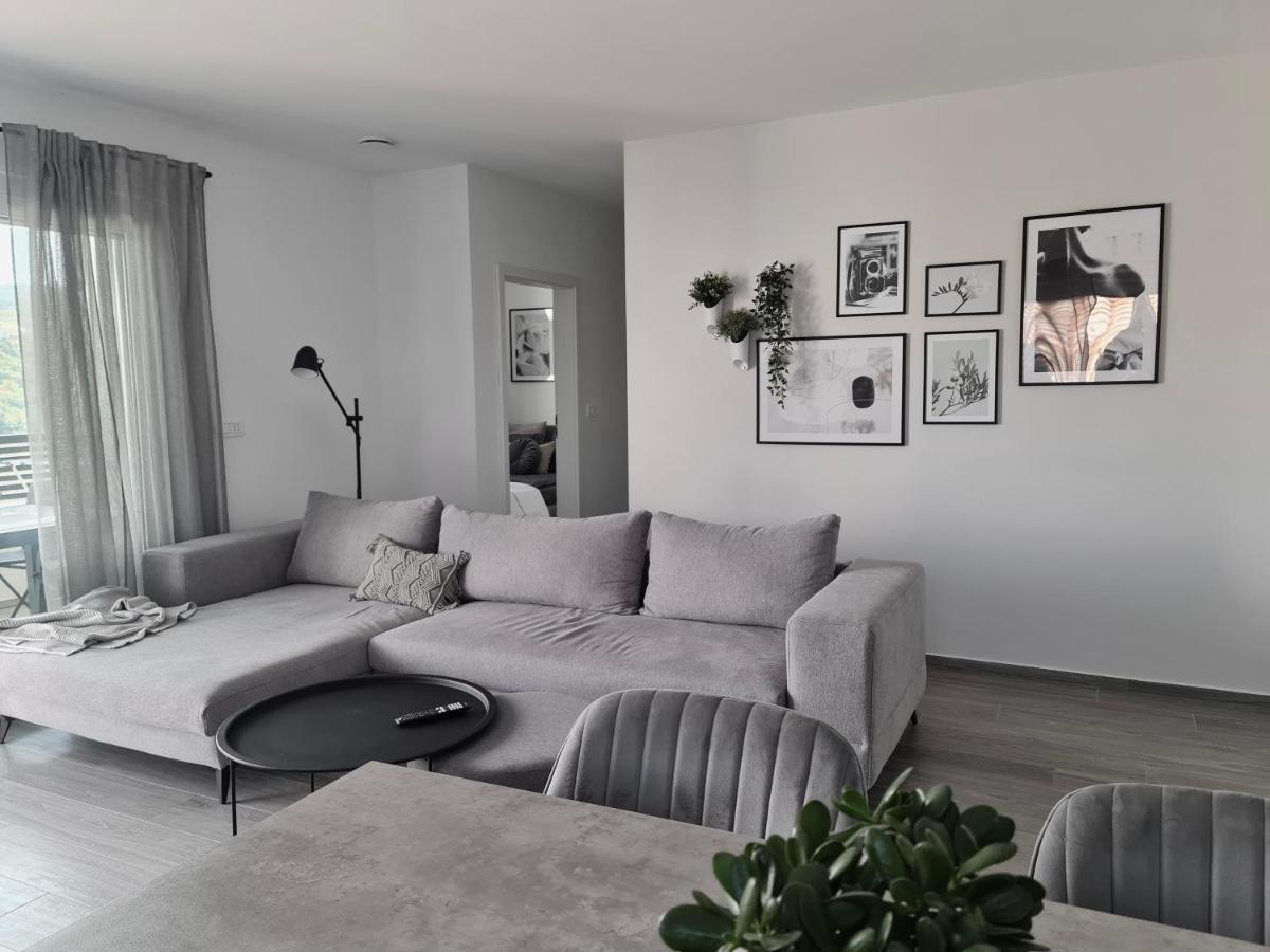 Villa Capris Apartments كوبر المظهر الخارجي الصورة