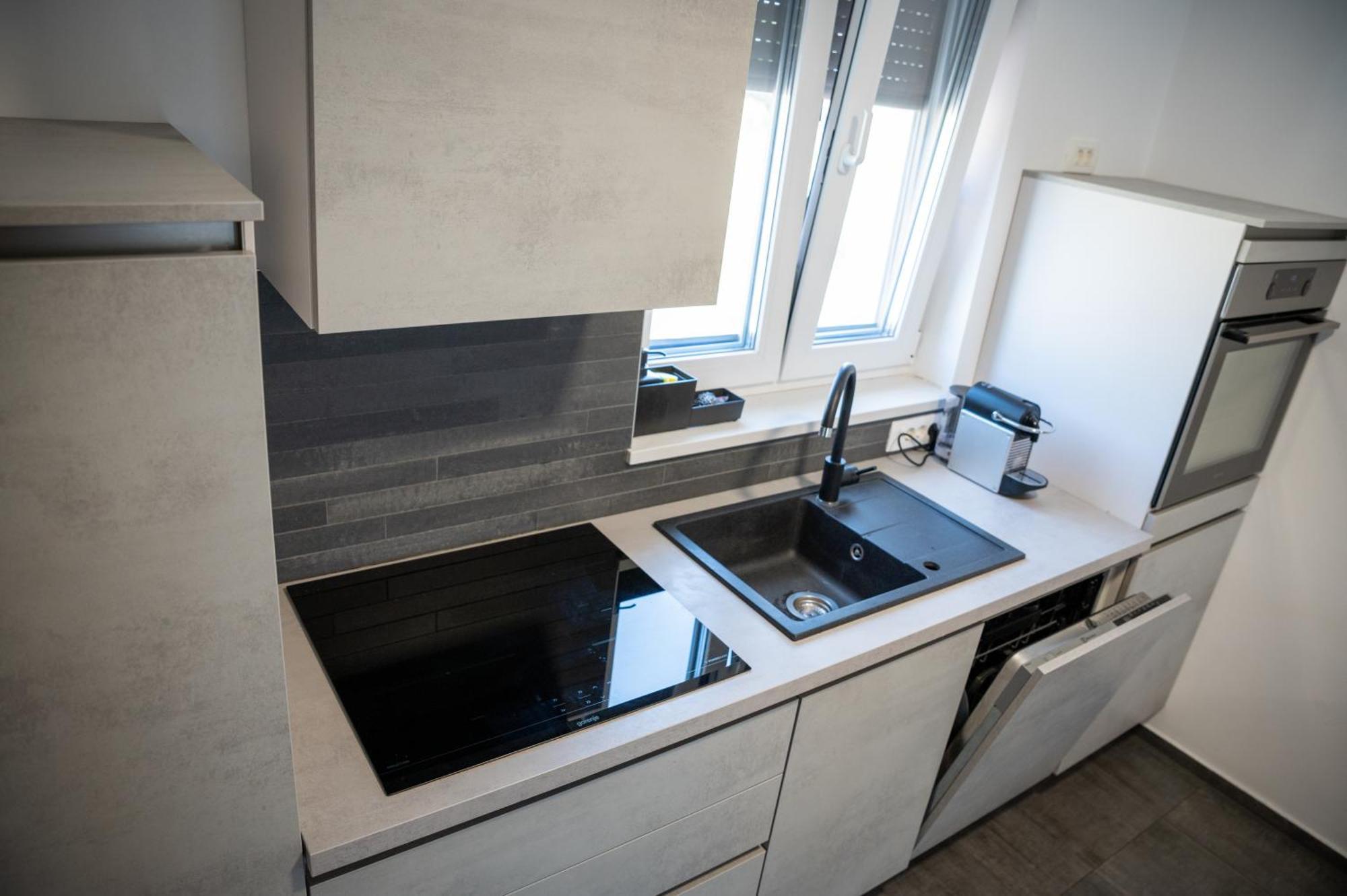 Villa Capris Apartments كوبر المظهر الخارجي الصورة